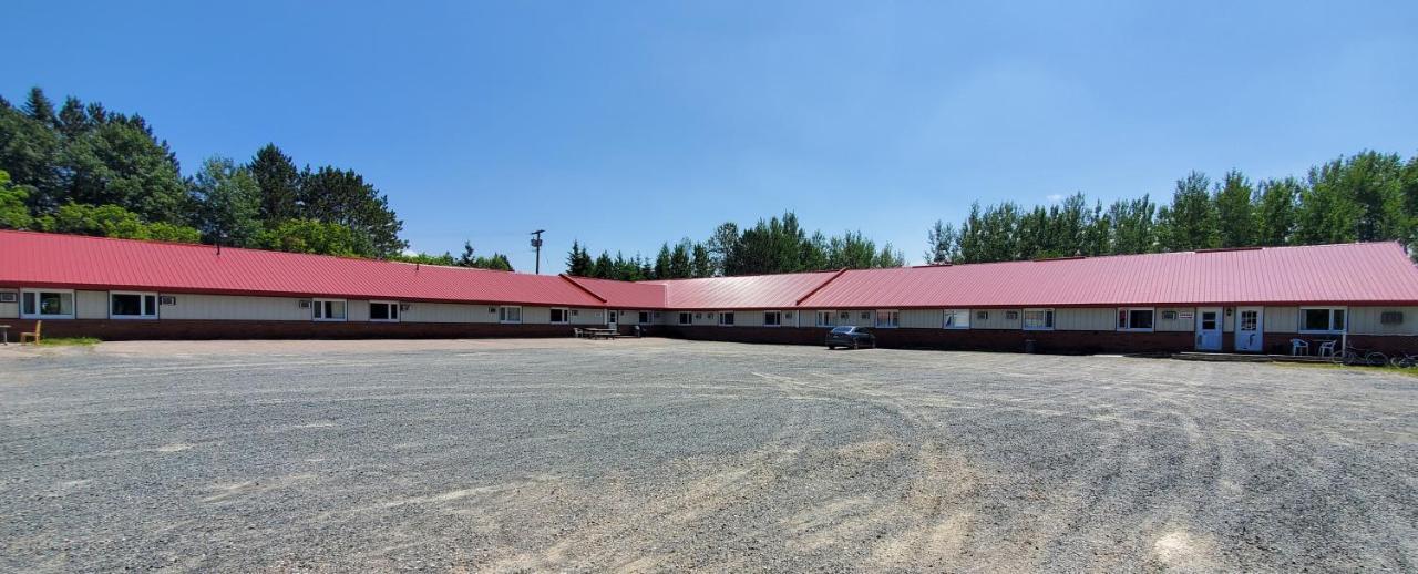 Englehart Motel Exterior photo
